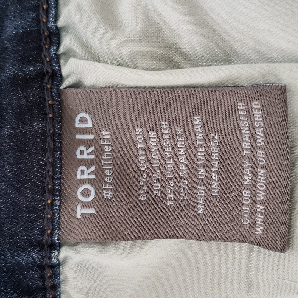 NWT Torrid Jeans - Picture 10 of 10